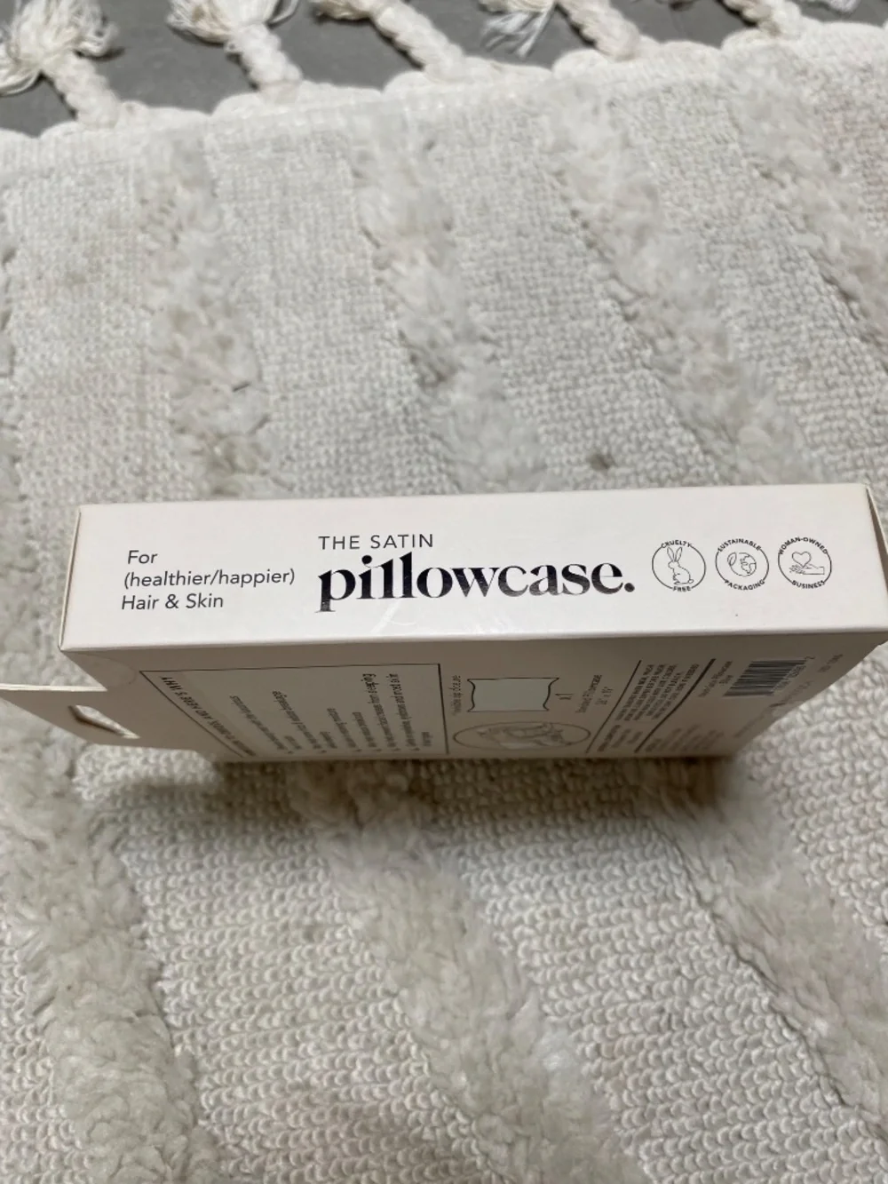 Kitsch Satin pillowcase Standard size Silver *NEW*